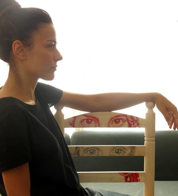 60 personalidades ceden su silla a los refugiados