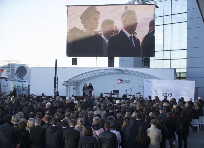 Unidad y sobriedad: Bruselas planta cara al dolor y al miedo (FOTOS)