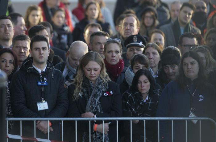 Unidad y sobriedad: Bruselas planta cara al dolor y al miedo (FOTOS)