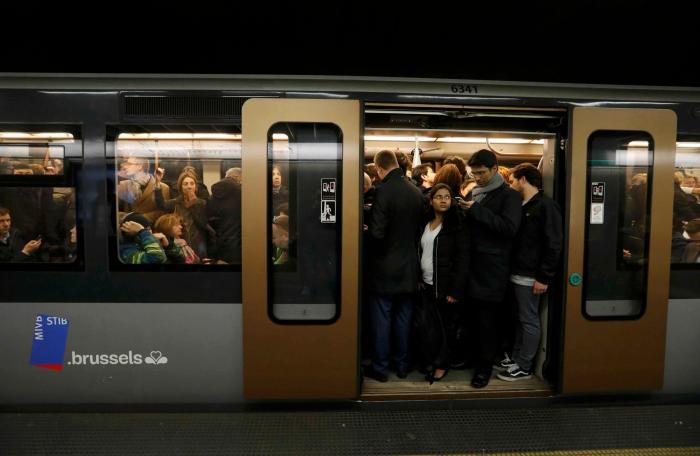 Unidad y sobriedad: Bruselas planta cara al dolor y al miedo (FOTOS)