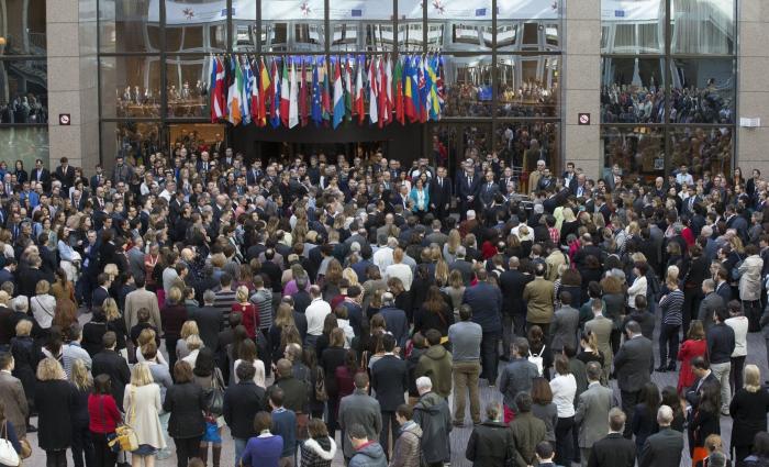 Unidad y sobriedad: Bruselas planta cara al dolor y al miedo (FOTOS)