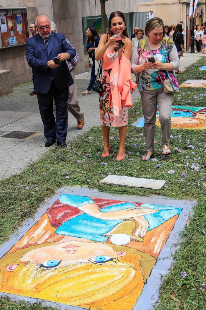 El segundo 'look' de Paula Echevarría en el segundo día de comunión de su hija