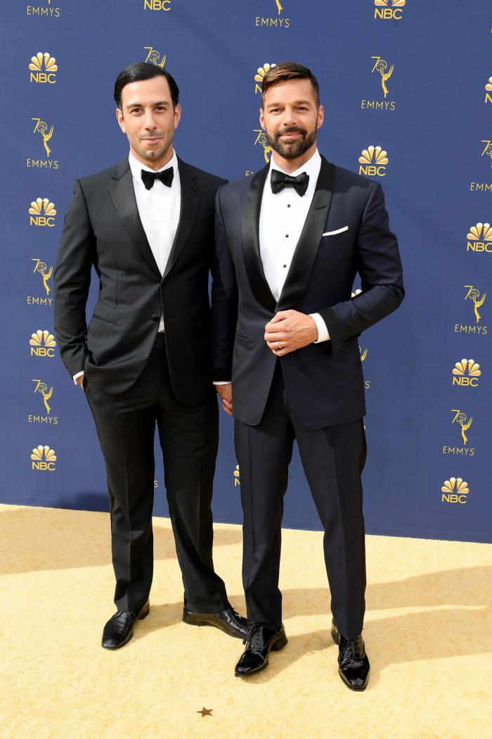 El momento épico (y sin sujetador) en el que Alex Bortsein salió a recoger su Emmy