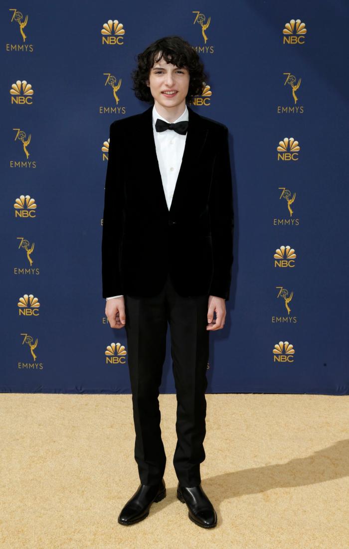 El momento épico (y sin sujetador) en el que Alex Bortsein salió a recoger su Emmy