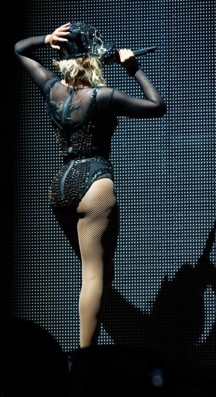 Beyoncé presenta a sus mellizos vestida de moda española