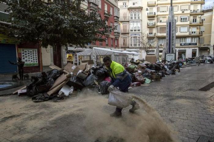 Las imágenes más impactantes de la huelga de basura de Málaga