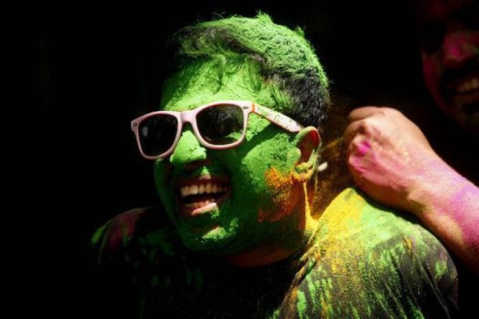 La India se llena de colores para celebrar el festival de Holi (FOTOS)
