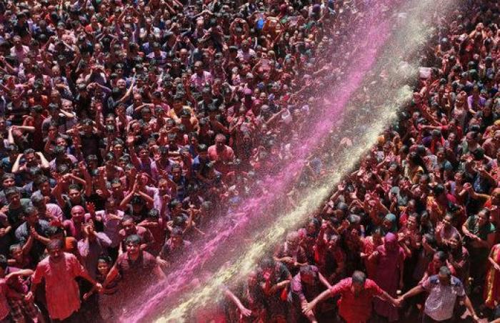 La India se llena de colores para celebrar el festival de Holi (FOTOS)