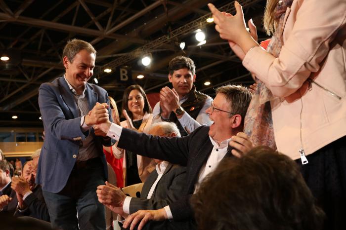 El tuit de Zapata con las propuestas culturales de Susana Díaz que deja estupefactos a Ismael Serrano y a Nacho Vigalondo