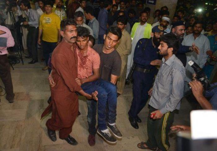 Al menos 69 muertos y más de 300 heridos en un atentado suicida en Lahore