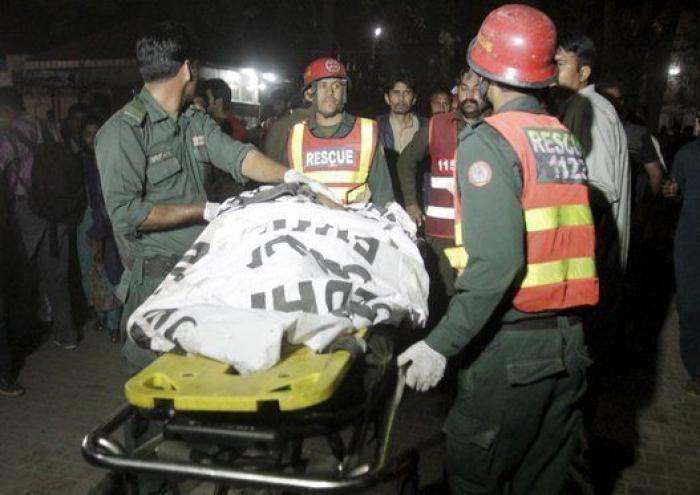 Al menos 69 muertos y más de 300 heridos en un atentado suicida en Lahore