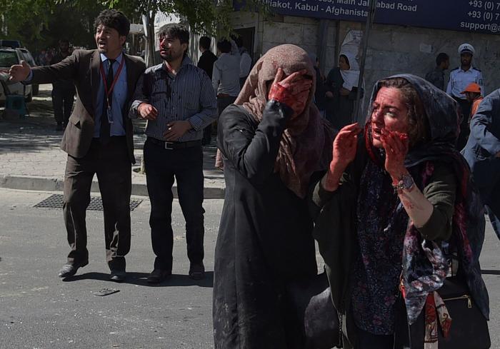 Al menos 80 muertos y más de 300 heridos por un atentado en Kabul
