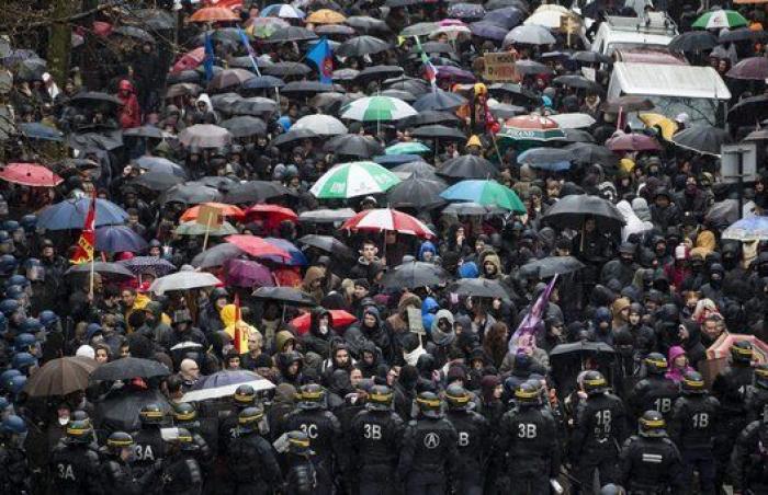 Disturbios en Francia durante la huelga general contra la reforma laboral de Hollande