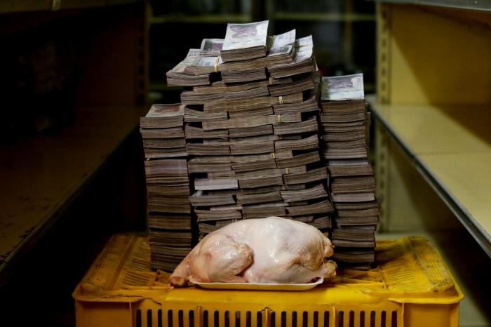 11 fotos que reflejan la brutalidad de dinero que los venezolanos debían pagar por productos básicos