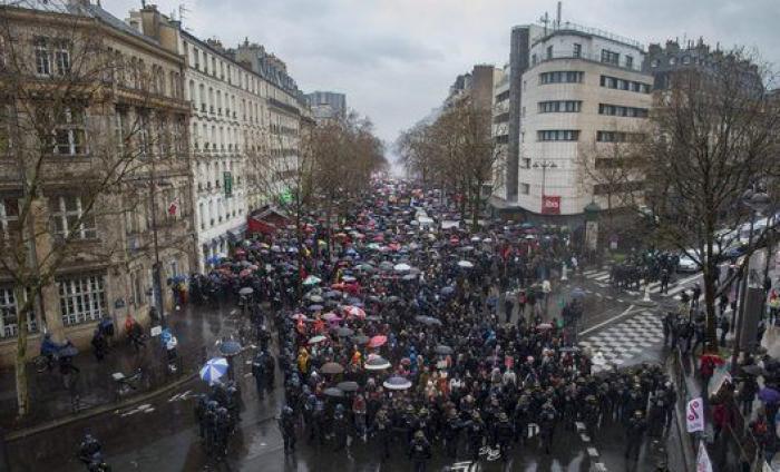 Por qué Francia se ha echado a la calle contra Hollande