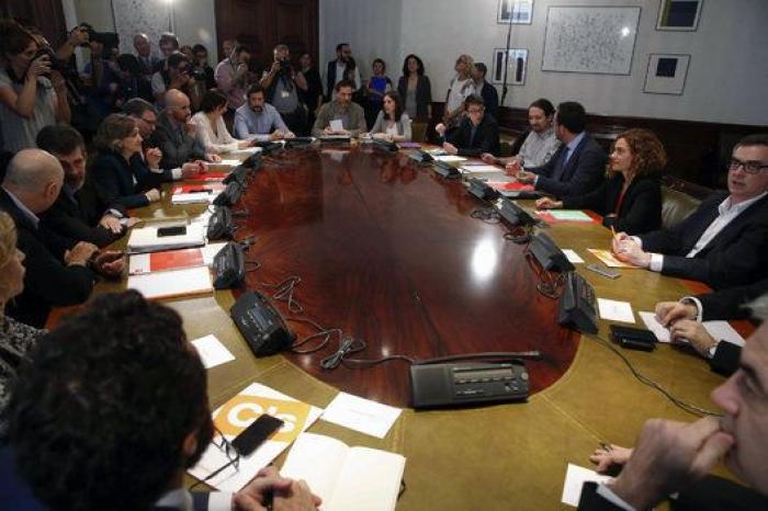 El PSOE: Sigue "vigente" el acuerdo con C's pero es "posible" sumar a Podemos