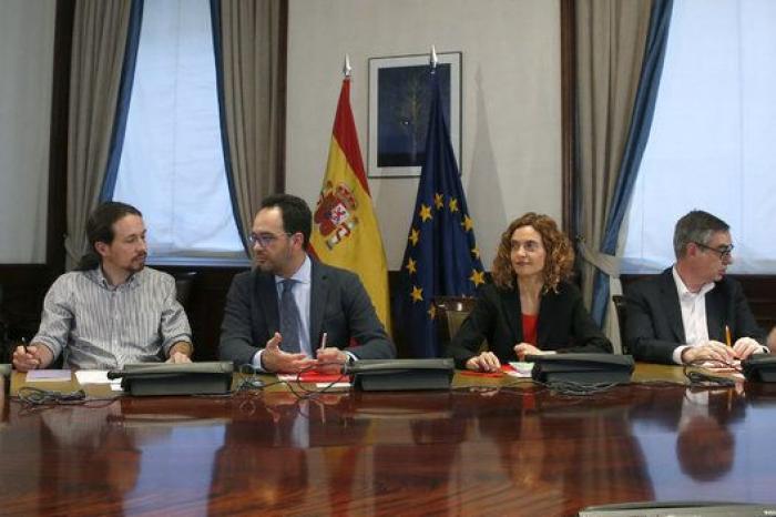 El PSOE: Sigue "vigente" el acuerdo con C's pero es "posible" sumar a Podemos