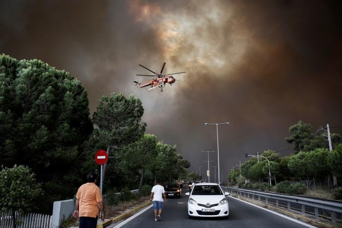 Al menos 80 muertos y 187 heridos en los graves incendios que arrasan Grecia
