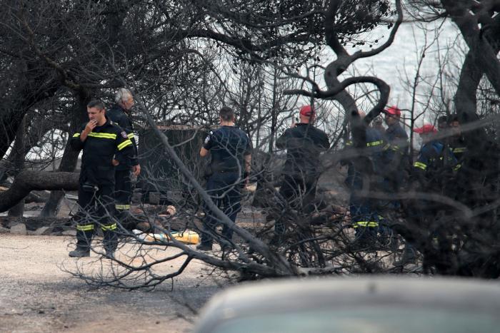 Al menos 80 muertos y 187 heridos en los graves incendios que arrasan Grecia