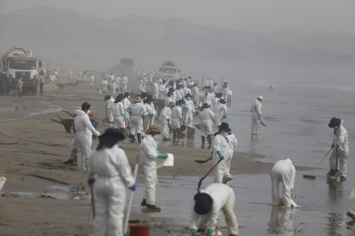 Las claves para entender lo que está pasando con el vertido de Repsol en Perú