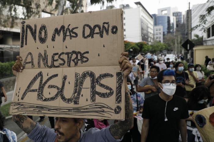 Las claves para entender lo que está pasando con el vertido de Repsol en Perú