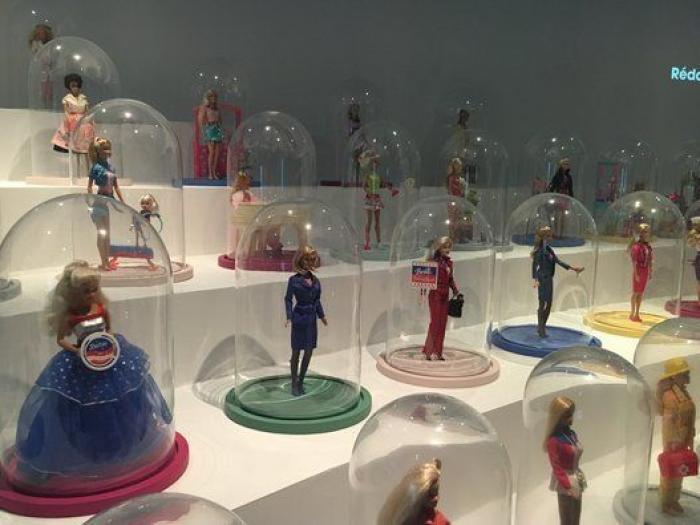 Barbie toma París: una retrospectiva de 700 muñecas inunda el Museo de Artes Decorativas