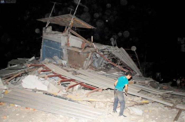 Ascienden a 350 los muertos por el terremoto en Ecuador