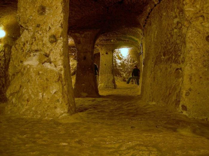 Siete túneles escalofriantes que han marcado la historia