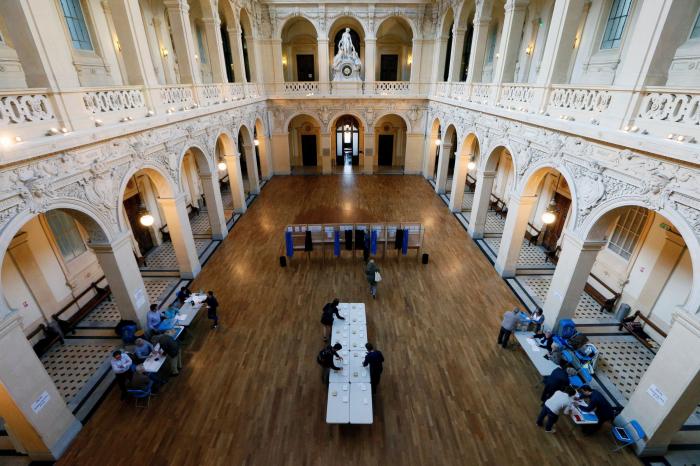 Manuel Valls, tras el descalabro socialista: "Es el fin de una historia"