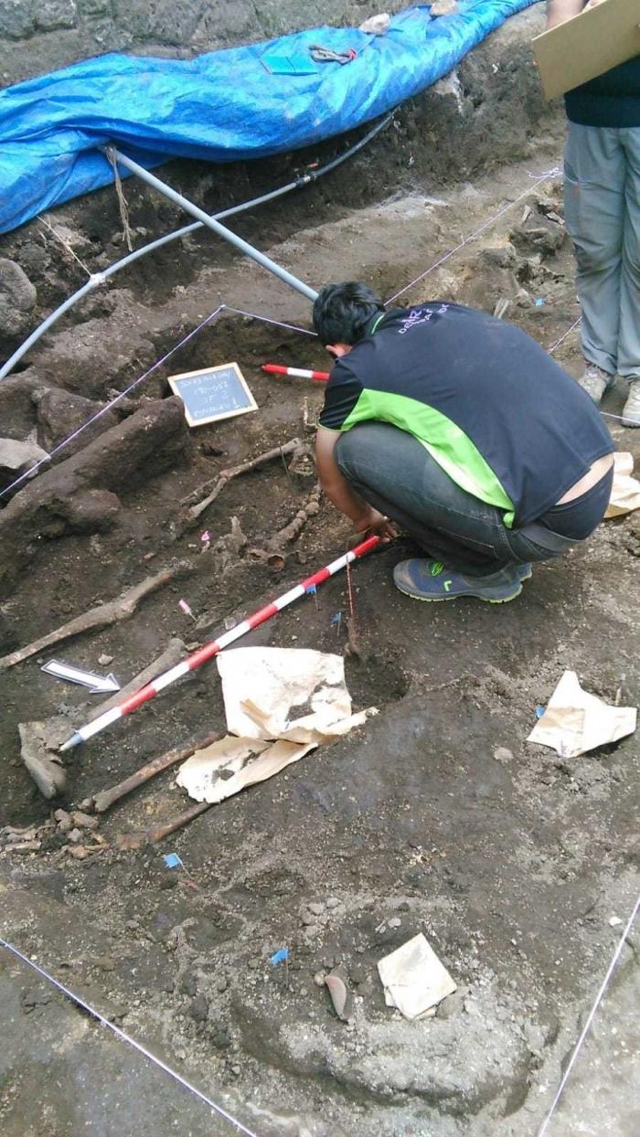 Aranga, el ejemplo de cómo se abren las fosas del franquismo sin ayudas y a puro tesón