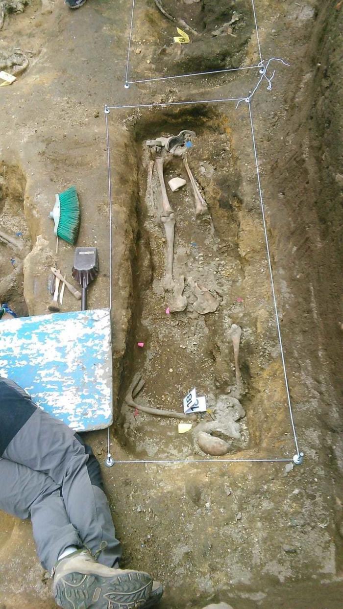 Aranga, el ejemplo de cómo se abren las fosas del franquismo sin ayudas y a puro tesón