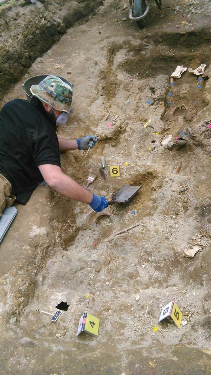 Aranga, el ejemplo de cómo se abren las fosas del franquismo sin ayudas y a puro tesón