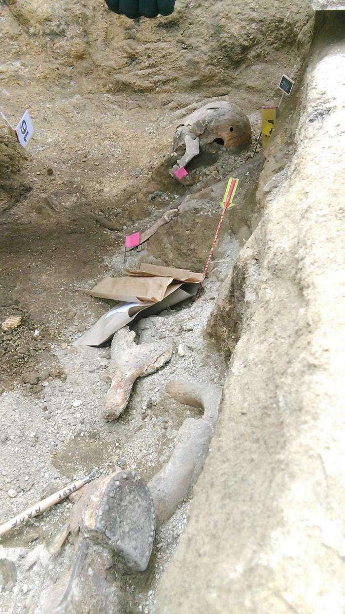 Aranga, el ejemplo de cómo se abren las fosas del franquismo sin ayudas y a puro tesón