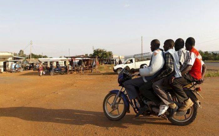 Obama reivindica sus raíces en Kenia, país natal de su padre