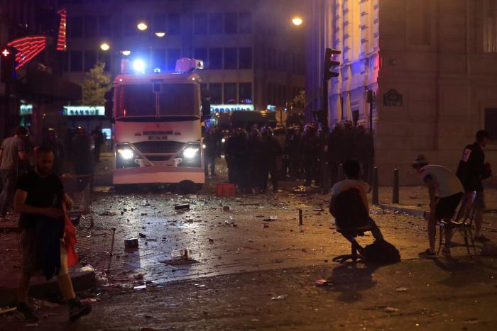Disturbios, saqueos y destrozos en Francia en la celebración como ganadora del Mundial