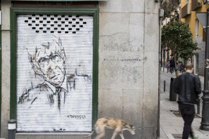 Malasaña pinta sus cierres con arte urbano... y se destrozan 24 horas después