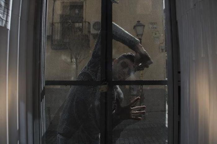 Malasaña pinta sus cierres con arte urbano... y se destrozan 24 horas después