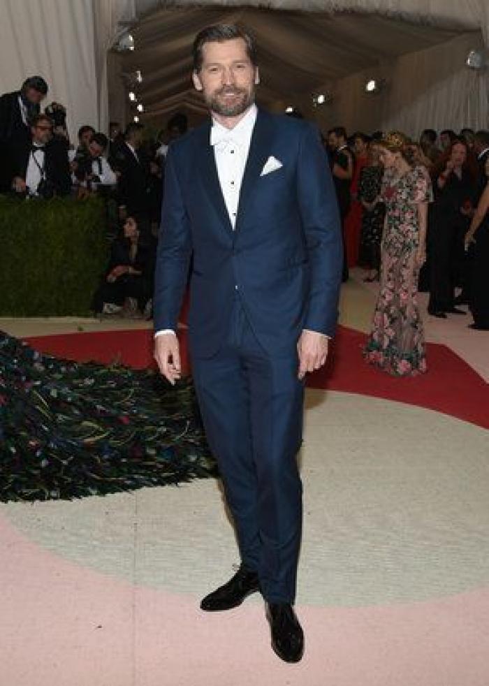 Un bloguero recrea en su casa los 'looks' más destacados de la gala Met 2016