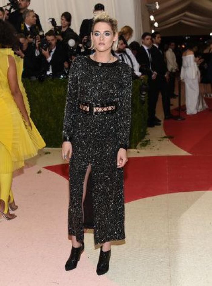 Un bloguero recrea en su casa los 'looks' más destacados de la gala Met 2016