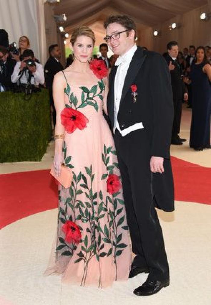 Un bloguero recrea en su casa los 'looks' más destacados de la gala Met 2016