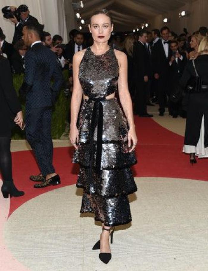 Un bloguero recrea en su casa los 'looks' más destacados de la gala Met 2016