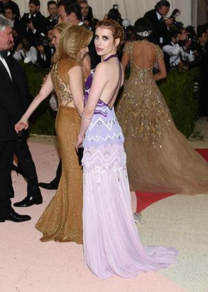 Un bloguero recrea en su casa los 'looks' más destacados de la gala Met 2016