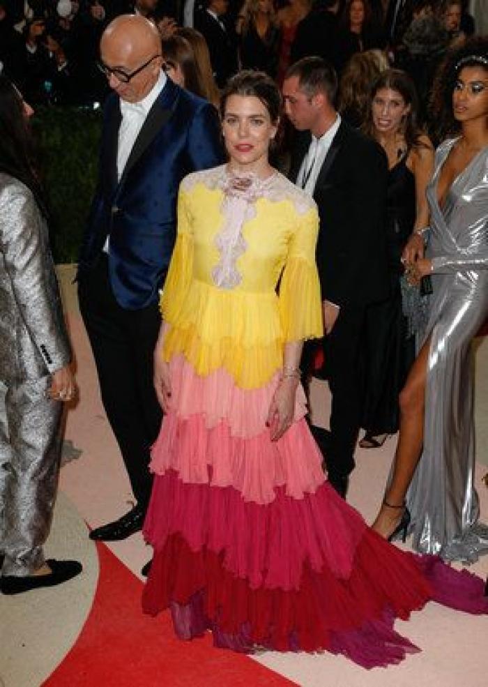 Un bloguero recrea en su casa los 'looks' más destacados de la gala Met 2016