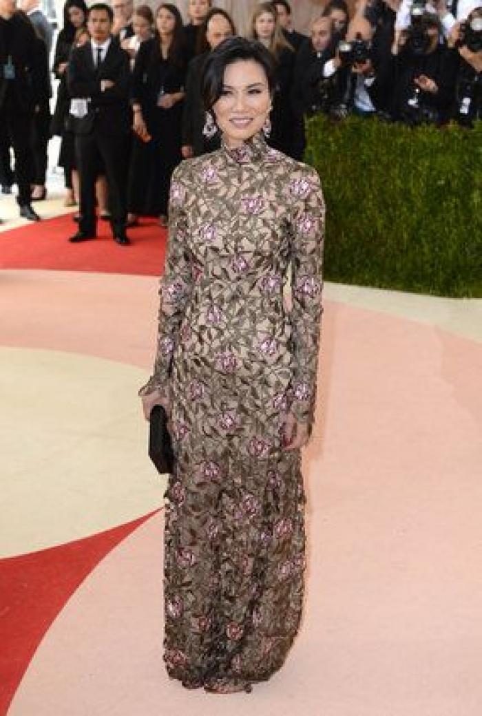 Un bloguero recrea en su casa los 'looks' más destacados de la gala Met 2016