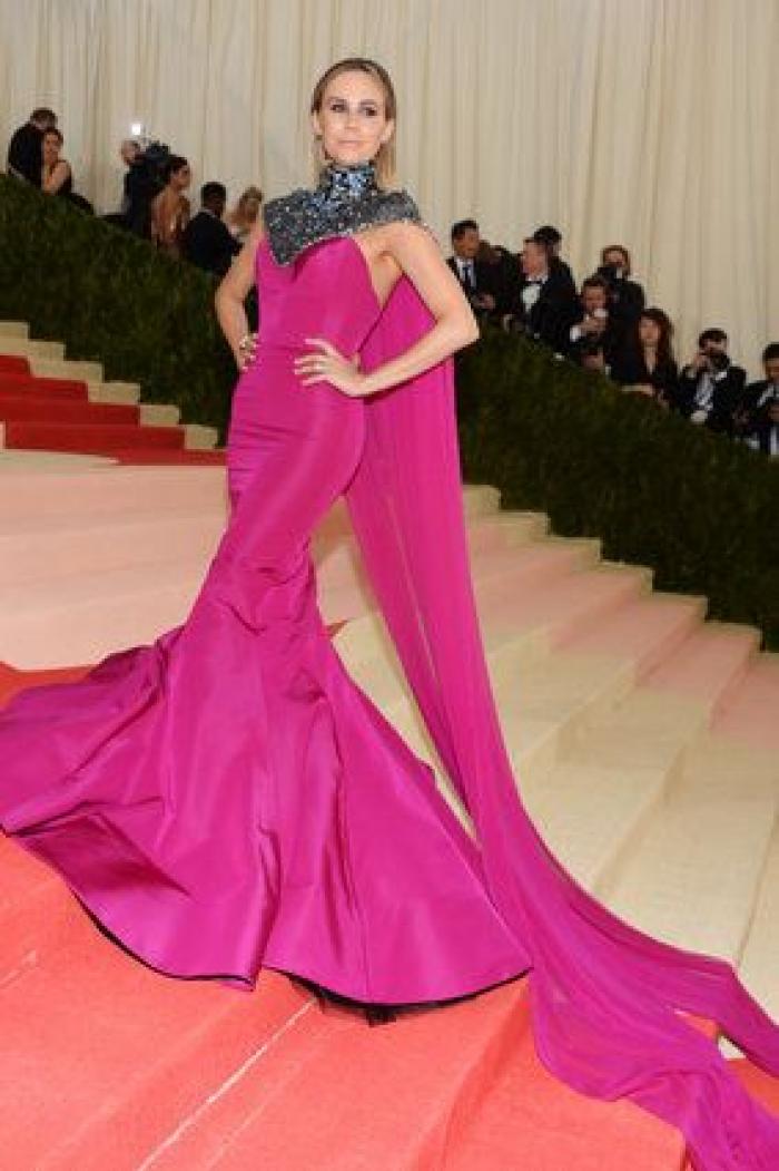 Un bloguero recrea en su casa los 'looks' más destacados de la gala Met 2016