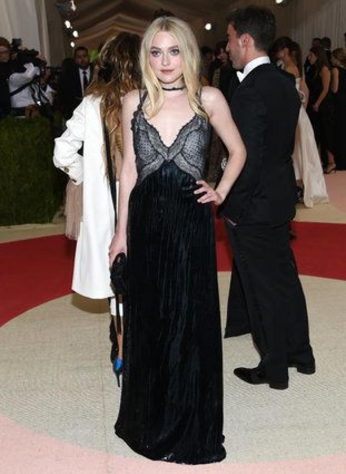 Un bloguero recrea en su casa los 'looks' más destacados de la gala Met 2016