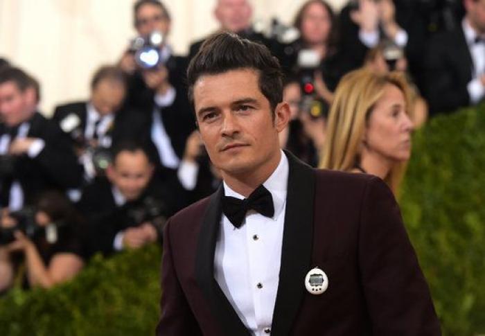 Un bloguero recrea en su casa los 'looks' más destacados de la gala Met 2016