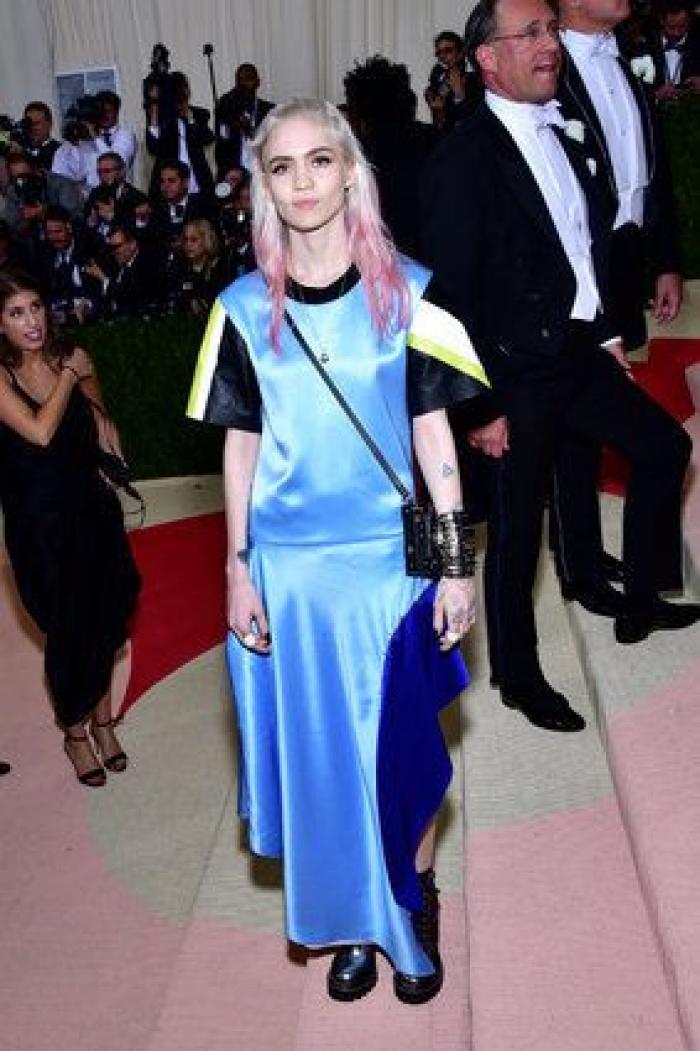 Un bloguero recrea en su casa los 'looks' más destacados de la gala Met 2016