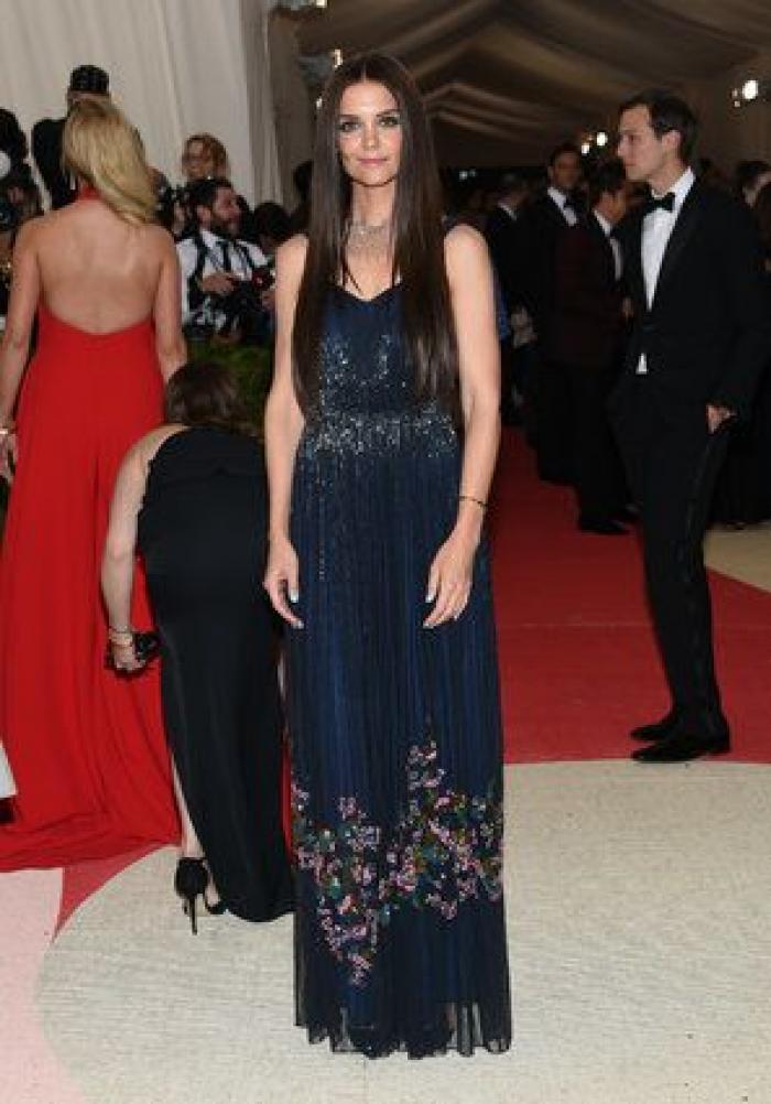 Un bloguero recrea en su casa los 'looks' más destacados de la gala Met 2016