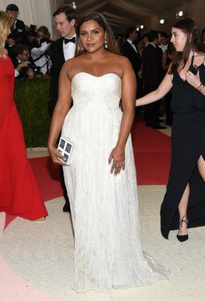 Un bloguero recrea en su casa los 'looks' más destacados de la gala Met 2016